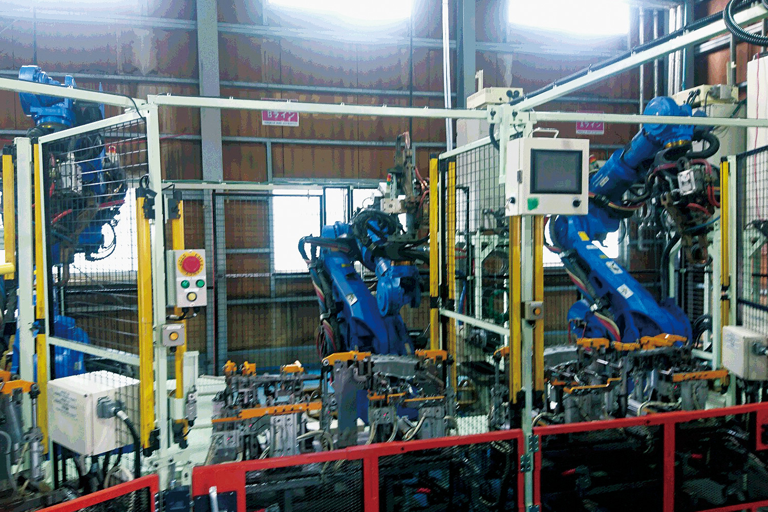 溶接ロボットライン